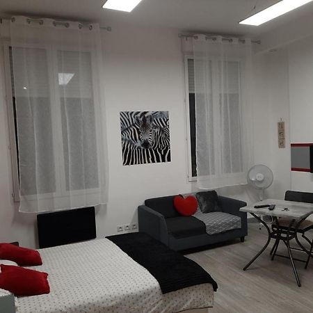 Appartement T1 Hyper Centre Place De La Victoire Bordeaux Bagian luar foto