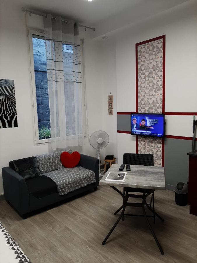 Appartement T1 Hyper Centre Place De La Victoire Bordeaux Bagian luar foto